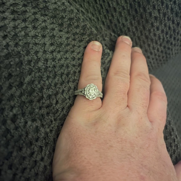 Disney Princess Belle Engagement Ring - Picture 4 of 6